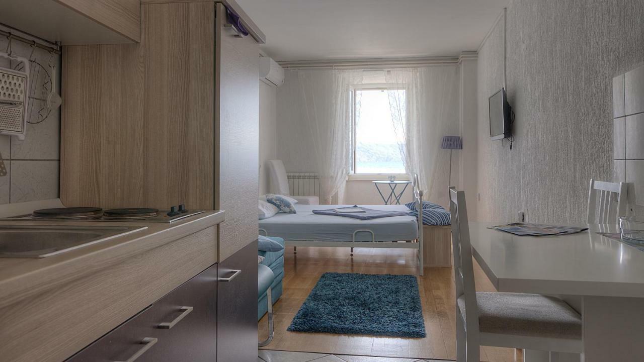 Apartments & Rooms Josephine Senj  Eksteriør bilde
